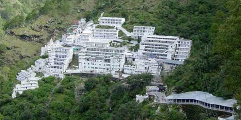 Vaishno Devi Yatra: जानिए कब से शुरू होगी ऑनलाइन रजिस्ट्रेशन और हेलीकॉप्टर बुकिंग